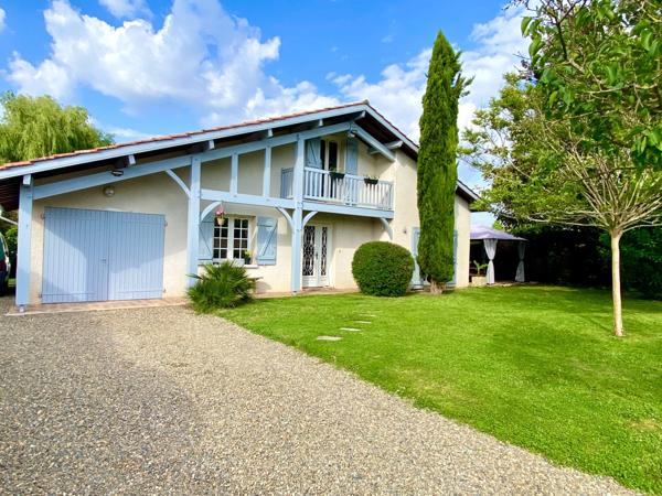 Maison pleine de charme de 5 pièces (DPE C/A) en excellent état avec grand terrain Proche de VILLENEUVE DE MARSAN (40) à SAINT GEIN