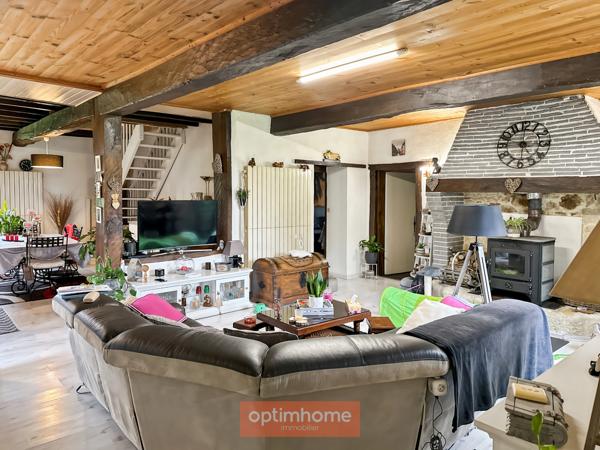 Authentique Landaise en pierres et colombages sur 17 000 M2 de terrain arboré.
