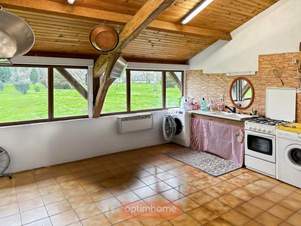 Authentique Landaise en pierres et colombages sur 17 000 M2 de terrain arboré.