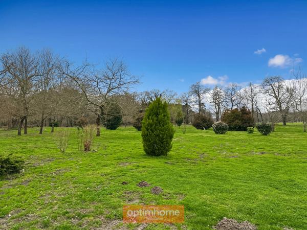 Authentique Landaise en pierres et colombages sur 17 000 M2 de terrain arboré.