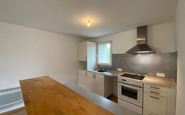 Appartement à louer    3 pièces •  Saint-Amans-Soult