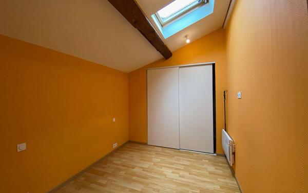 Appartement à louer    3 pièces •  Saint-Amans-Soult