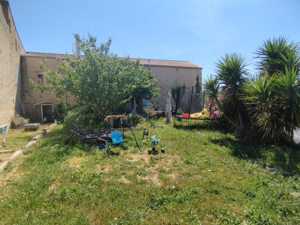 Location                                                      Maison
                        
                     4 pièces                      110 m2                     à Mèze