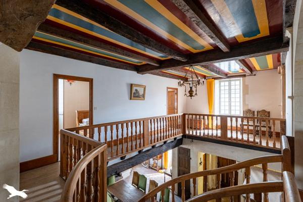 Maison à vendre 210 400 € Pérignac 10 p 246 m² DPE F