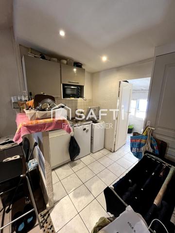 Grasse Vieille ville : Immeuble avec 3 lots d'habitation.