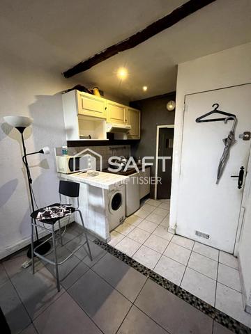 Grasse Vieille ville : Immeuble avec 3 lots d'habitation.