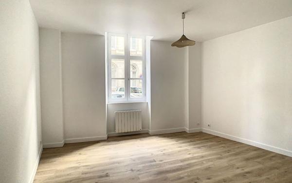Appartement à louer    1 pièce • 19 m2 Aurillac