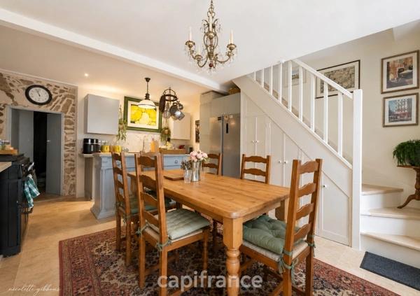 Élégante maison à vendre 5 pièces rénovée entre Beaulieu-sur-Dordogne et les gorges de la Cère