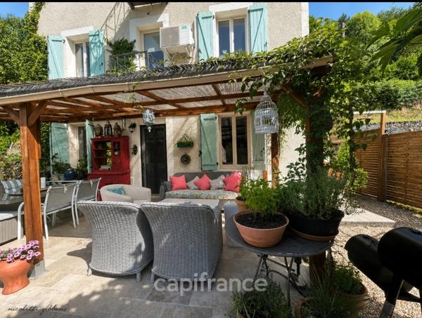 Élégante maison à vendre 5 pièces rénovée entre Beaulieu-sur-Dordogne et les gorges de la Cère