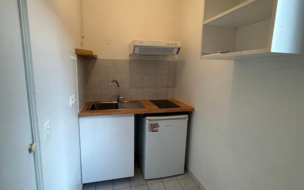 Appartement à louer    1 pièce • 28,62 m2 Issy-les-Moulineaux