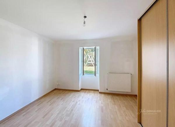 Maison de plain pied avec combles semi aménagés
