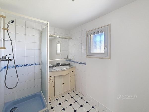 Maison de plain pied avec combles semi aménagés