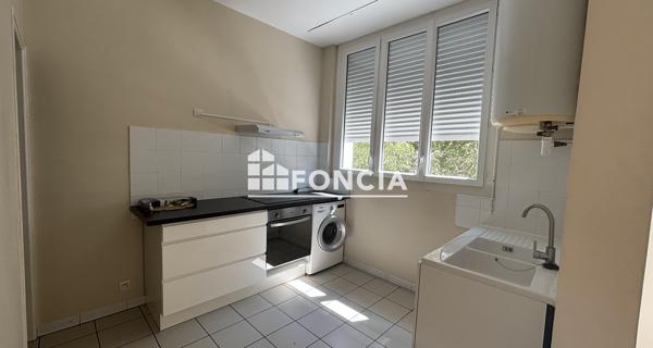 Location Studio 28 m² - Donzère 26290