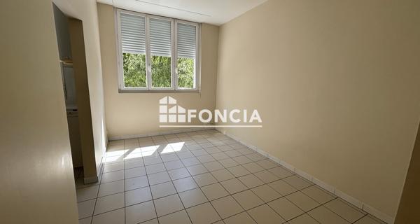 Location Studio 28 m² - Donzère 26290