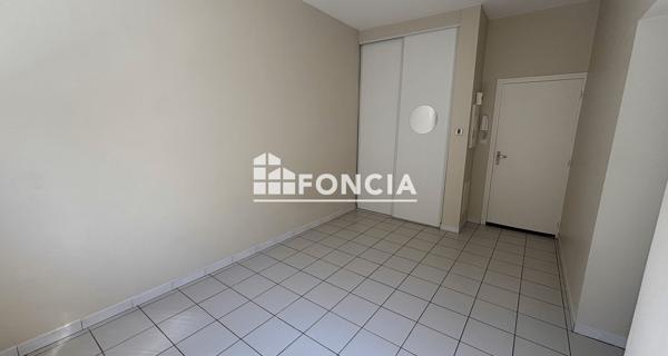 Location Studio 28 m² - Donzère 26290