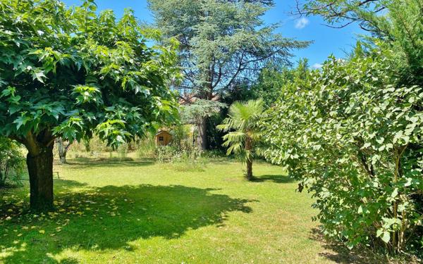 Maison à vendre    7 pièces • 197,23 m2 Sainte-Foy-lès-Lyon