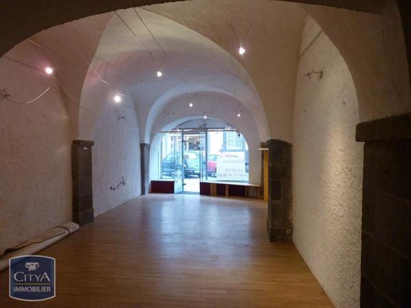 Location local commercial 70.7m²