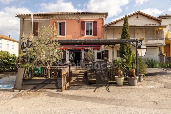 Bar restaurant à vendre Licence IV avec logement et terrasse – Lalevade d’Ardèche