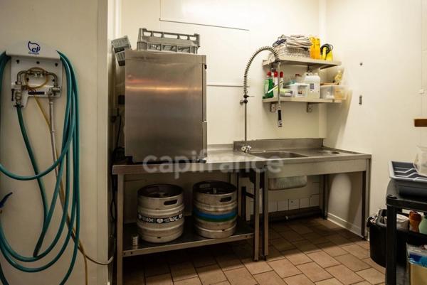 Bar restaurant à vendre Licence IV avec logement et terrasse – Lalevade d’Ardèche