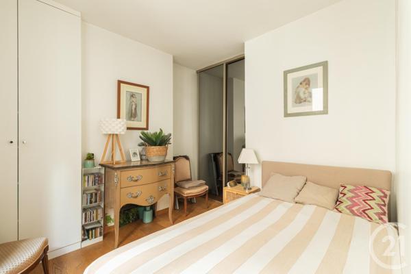 Appartement F2 à vendre  2 pièces - 31,46 m2 PARIS - 75008