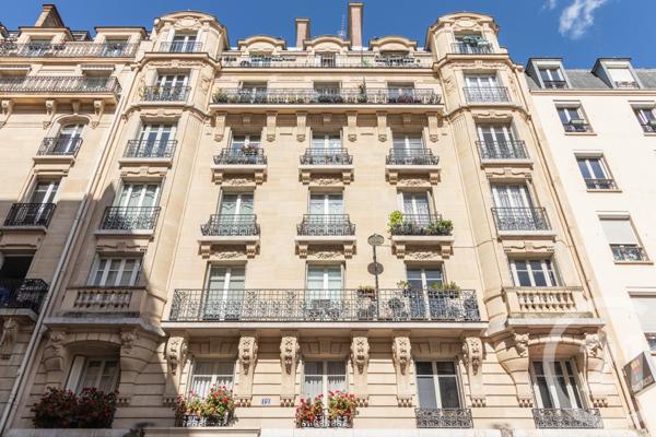 Appartement F2 à vendre  2 pièces - 31,46 m2 PARIS - 75008