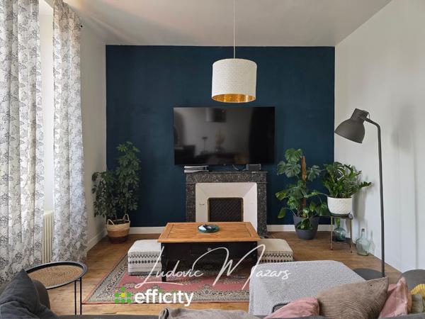 Maison
         7 pièces
        - 200 m² Exclusivité 195 000 € *
