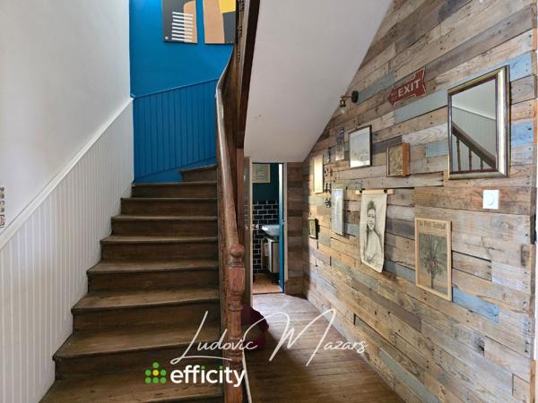 Maison
         7 pièces
        - 200 m² Exclusivité 195 000 € *