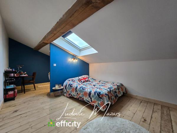 Maison
         7 pièces
        - 200 m² Exclusivité 195 000 € *