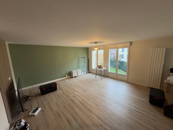 Appartement duplex avec balcon terrasse et parking