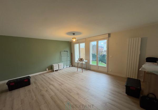 Appartement duplex avec balcon terrasse et parking