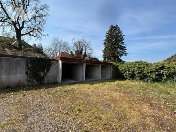 Garages 
