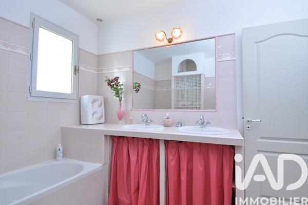 Maison à vendre 5 pièces 121 m² Clarensac