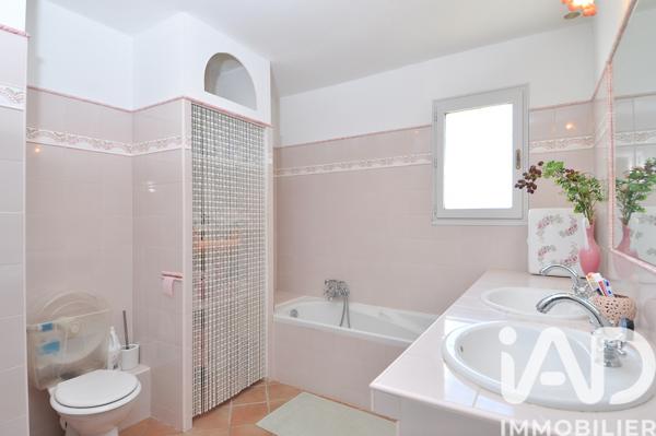 Maison à vendre 5 pièces 121 m² Clarensac