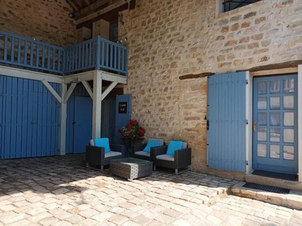 Milly-la-Forêt (91490) Ensemble immobilier de caractère – 6 logements indépendants – 1 300 m² de terrain