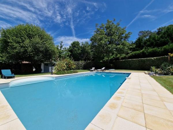 Maison individuelle Rivière-Saas-et-Gourby 193.30 m²