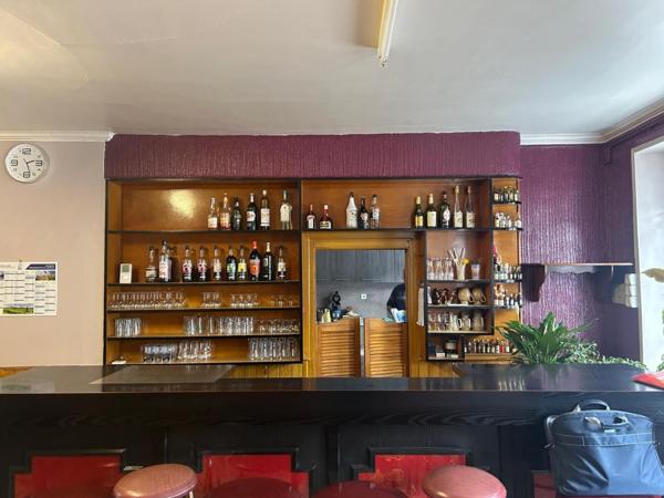 fonds de commerce restaurant et Bar avec licence 4