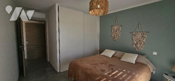 Appartement/villa T3 mitoyen avec jardin, garage et parking aux portes de Bonifacio