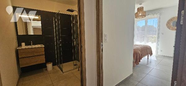 Appartement/villa T3 mitoyen avec jardin, garage et parking aux portes de Bonifacio