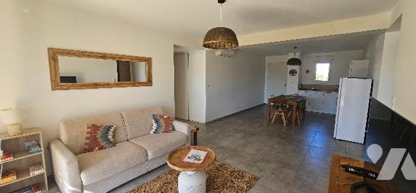 Appartement/villa T3 mitoyen avec jardin, garage et parking aux portes de Bonifacio