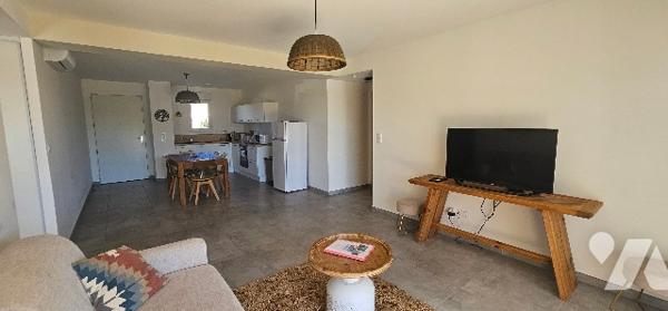 Appartement/villa T3 mitoyen avec jardin, garage et parking aux portes de Bonifacio