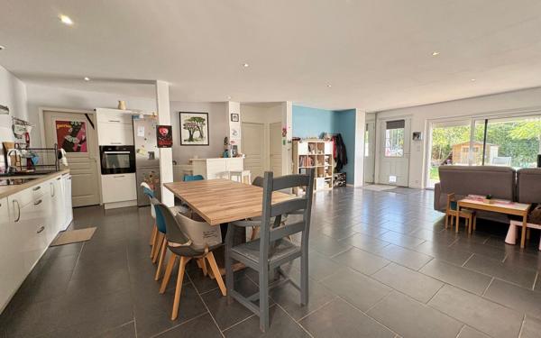 Maison à vendre    4 pièces • 129,04 m2 Chenôve