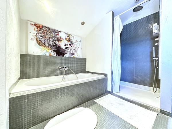 Triplex 137 m² à Marange-Silvange, 3 chambres, cour privative, garage