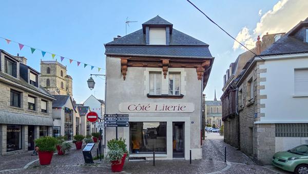 Immeuble Ploërmel 6 pièces 180 m2