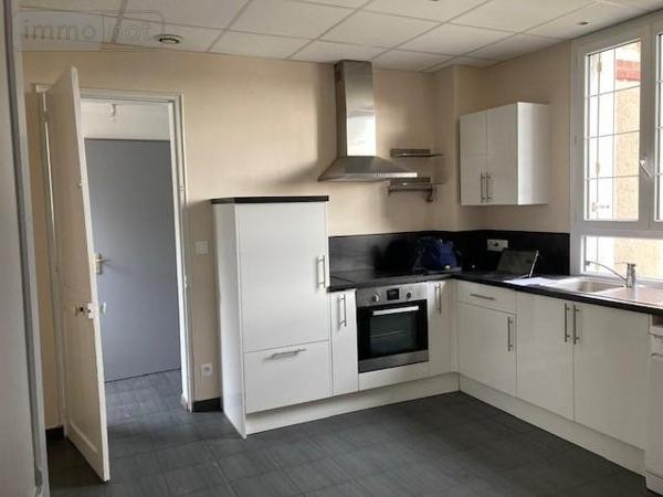 Maison à louer à Mont-Saint-Aignan en Seine-Maritime (76130), ref : 016/2973/SA