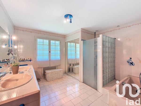 Maison à vendre 6 pièces 143 m² Pessac