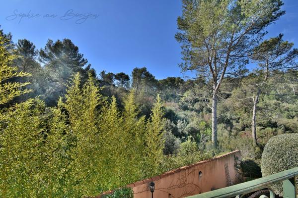 Maison à vendre à pied du village BOUC BEL AIR (13), vue nature, 160 m2, 5 chambres, piscine, jardin 500 m2, sous-sol