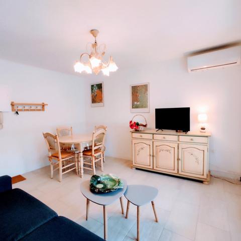 ST AYGULF (83370) T2 TERRASSE GARAGE ET MER A PIED