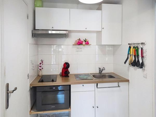 ST AYGULF (83370) T2 TERRASSE GARAGE ET MER A PIED