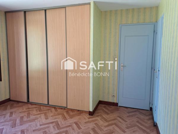 Maison de plain-pied avec 3 chambres et jardin