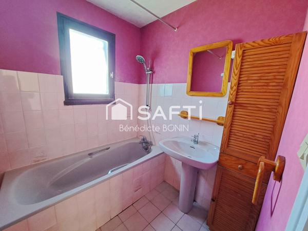 Maison de plain-pied avec 3 chambres et jardin